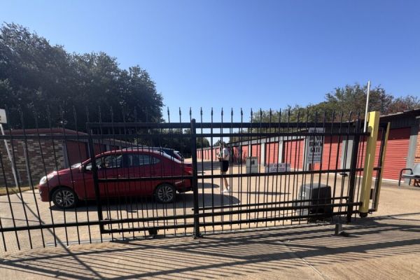 Photo of Right Move Storage - Lakeridge Self Storage Mabank