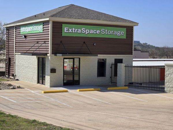 Photo of Extra Space Storage - 6787 - Georgetown - NE Inner Loop