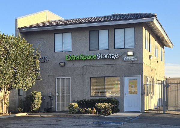 Photo of Extra Space Storage - 6847 - Fontana - 15723 Foothill Blvd