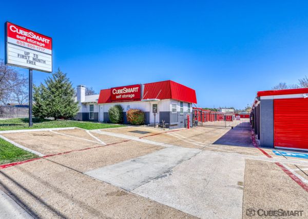 Photo of CubeSmart Self Storage - South Cockrell Hill Road