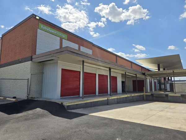 Photo of Extra Space Storage - 6859 - Tampa - 2320 W Hillsborough Ave