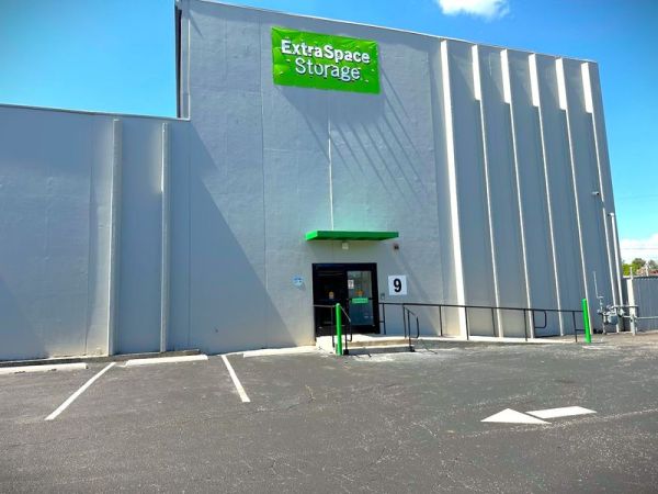 Photo of Extra Space Storage - 6804 - Hendersonville - Sugarloaf Rd