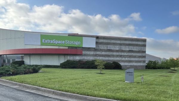 Photo of Extra Space Storage - 6914 - Cincinnati - Commons Dr