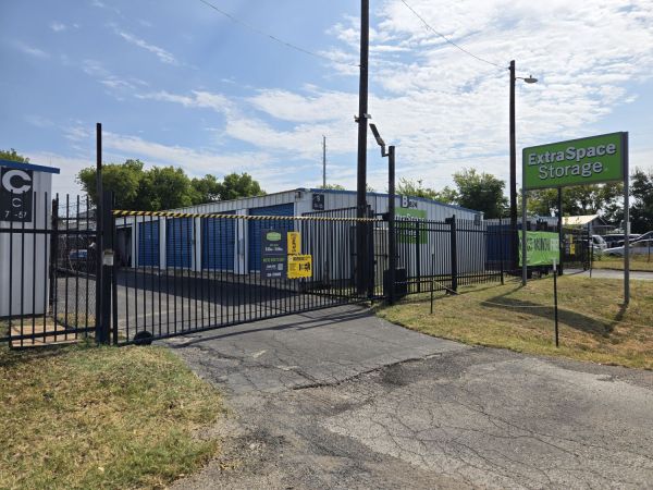 Photo of Extra Space Storage - 6868 - Austin - Wagon Trail