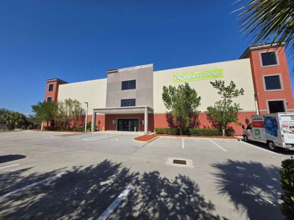 Photo of Extra Space Storage - 6912 - Bonita Springs - Production Cir