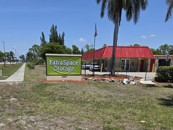Photo of Extra Space Storage - 6911 - Bonita Springs - S Tamiami Trl