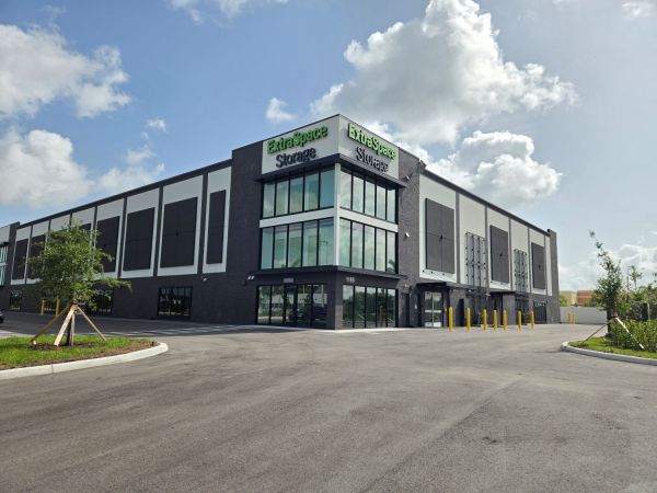 Photo of Extra Space Storage - 6657 - Cape Coral - 1195 SW Pine Island Rd