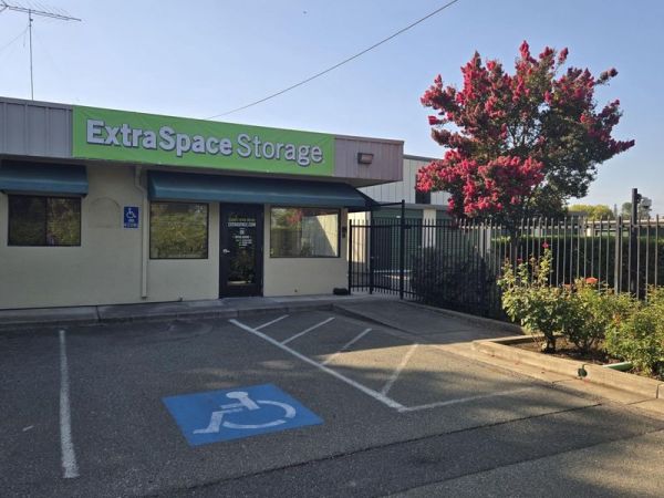 Photo of Extra Space Storage - 6917 - Walnut Creek - Oak Grove Rd