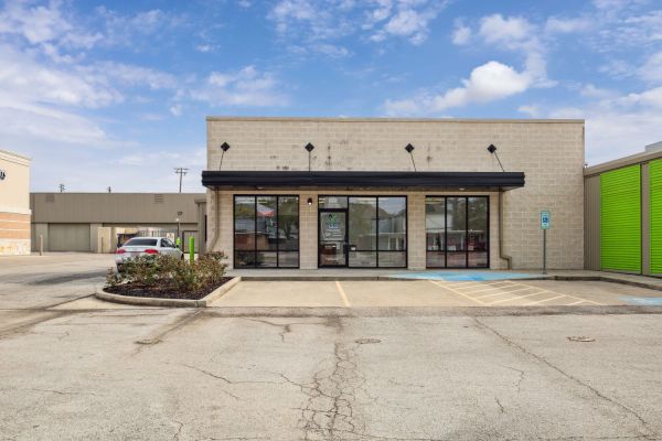 Photo of Extra Space Storage - 6927 - Houston - Ella Blvd