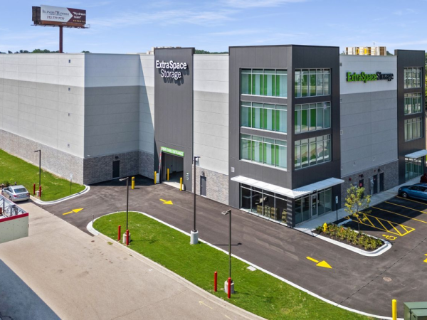 Photo of Extra Space Storage - 6784 - Bensenville - Irving Park Rd