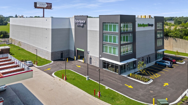 Photo of Extra Space Storage - 6784 - Bensenville - Irving Park Rd