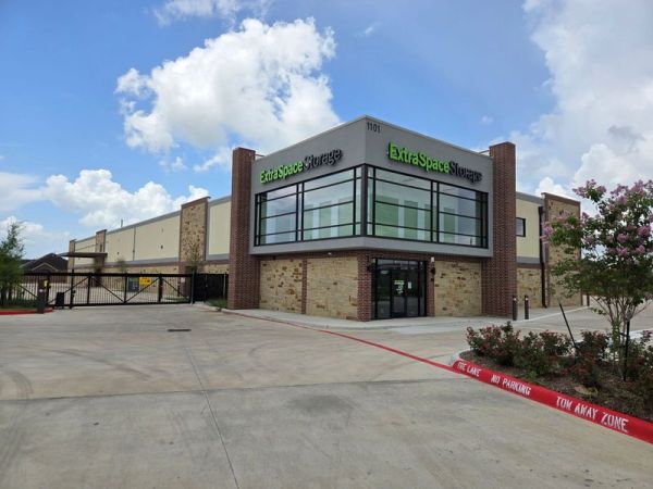 Photo of Extra Space Storage - 6848 - Missouri City - Lake Olympia Pkwy