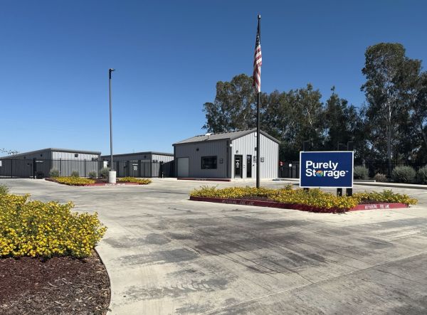 Photo of Purely Storage - Madera - Huntington Rd