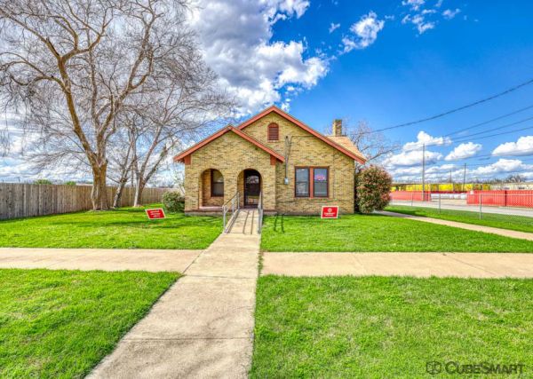 Photo of CubeSmart Self Storage TX Waco La Salle Ave