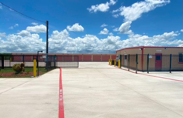 Photo of Storage King USA - 100 - Rosharon, TX - 10223 FM 521