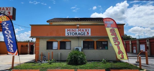 Photo of Mini-Maxi Storage