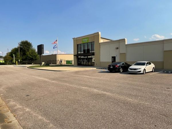 Photo of Extra Space Storage - 5003 - Montgomery - 200 S Arrowhead Dr