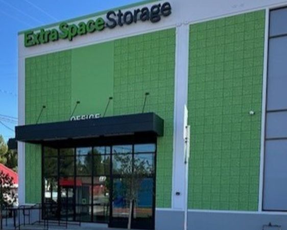 Photo of Extra Space Storage - 6781 - Tarzana - Oxnard St