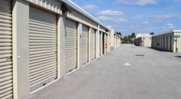 Photo of Purely Storage - Bakersfield - Kern Canyon