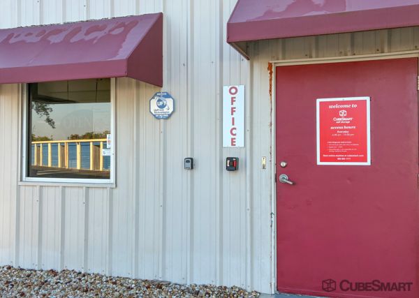 Photo of CubeSmart Self Storage - 23227 Freedom Avenue - FL