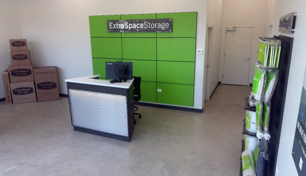 Photo of Extra Space Storage - 6548 - Chicago - N Besly Ct