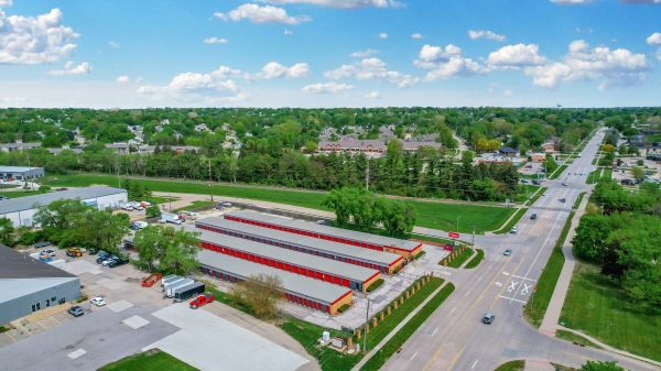 Photo of 10 Federal Storage - Grand Ave