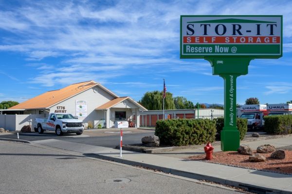 Photo of Stor-It Self Storage - Locust Grove Location