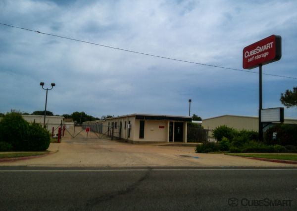 Photo of CubeSmart Self Storage - 4111 Old Jacksboro Highway - TX
