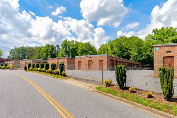 Photo of Fast & EZ - Hickory