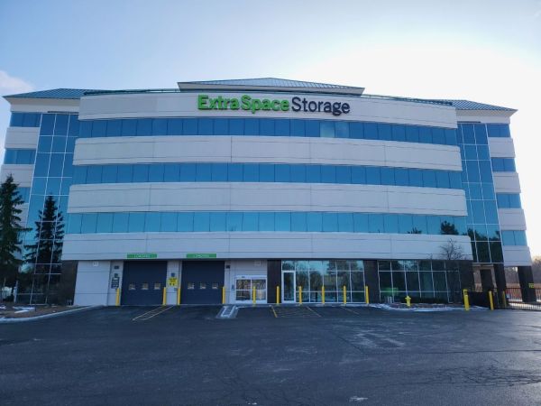 Photo of Extra Space Storage - 5177 - Lombard - 665 W North Ave