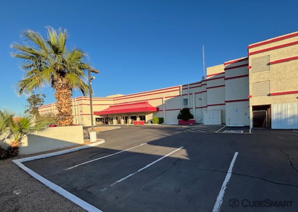 Photo of CubeSmart Self Storage - 1650 East Lamar Road - AZ