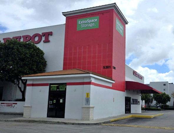 Photo of Extra Space Storage - 5214 - Hialeah - W 20th Ave