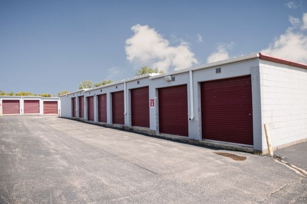 Photo of 10 Federal Storage - Farnsworth Ave