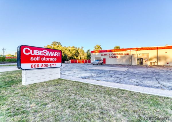 Photo of CubeSmart Self Storage - 3015 North Main Street - IL