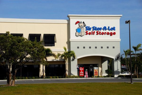 Photo of Sir Stor-A-Lot