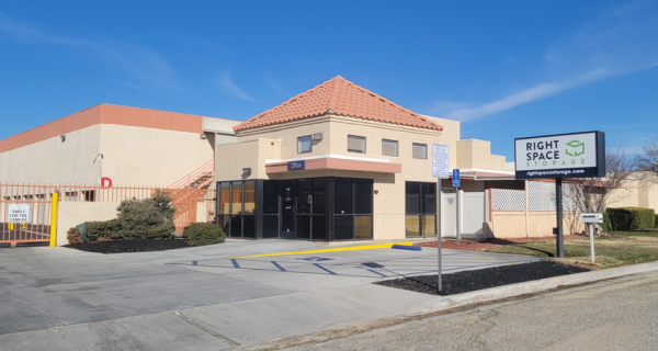 Photo of RightSpace - 4015 - Apple Valley Town Center