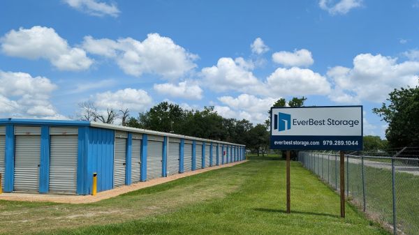Photo of EverBest Storage