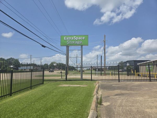 Photo of Extra Space Storage - 2287 - Texarkana - W 7th St