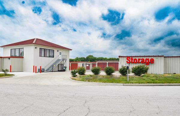 Photo of StorageMart - Bradleys Parkway