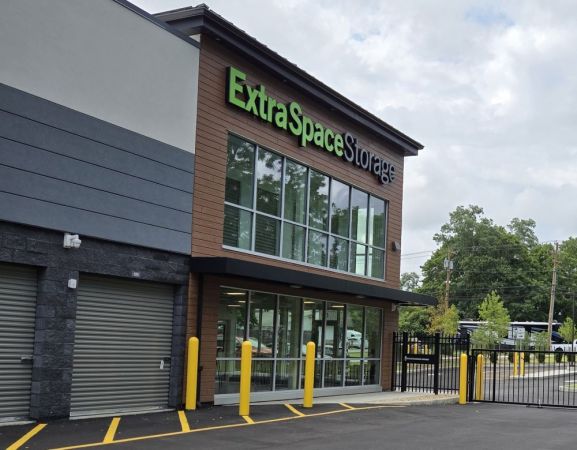 Photo of Extra Space Storage - 6188 - Riverhead - Main Road