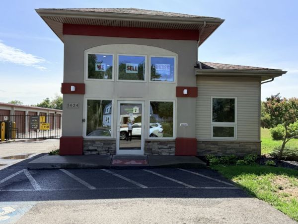 Photo of Extra Space Storage - 5217 - North Syracuse - Bear Rd