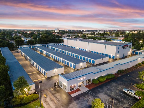 Photo of US Storage Centers - Miami Gardens - 2765 NW 207th St