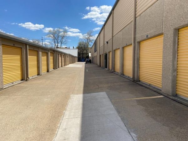 Life Storage - Dallas - Milton Street 5720 Milton St Dallas, TX - Photo 6