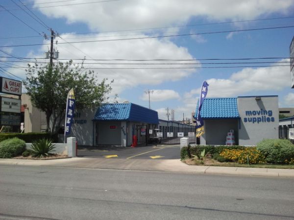 Your Storage Place San Antonio Fredricksburg Rd Lowest Rates Your Storage Place San Antonio Fredricksburg Rd 8029 Fredericksburg