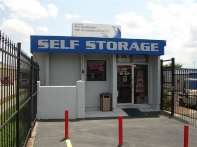 Your Storage Place Houston Gulf Fwy Lowest Rates Your Storage Place Houston Gulf Fwy9330 Fwy Tx Photo