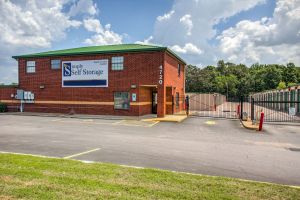 Photo of Simply Self Storage - Memphis, TN - Getwell Rd