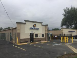 Photo of Life Storage - Boulder - 6338 Arapahoe Avenue