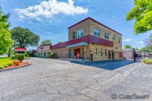 Photo of CubeSmart Self Storage - Glenview - 1775 Chestnut Ave