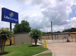 Photo of Life Storage - Lafayette - 2888 Northeast Evangeline Thruway