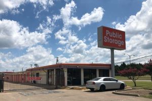 Photo of Public Storage - Dallas - 4401 S Westmoreland Road